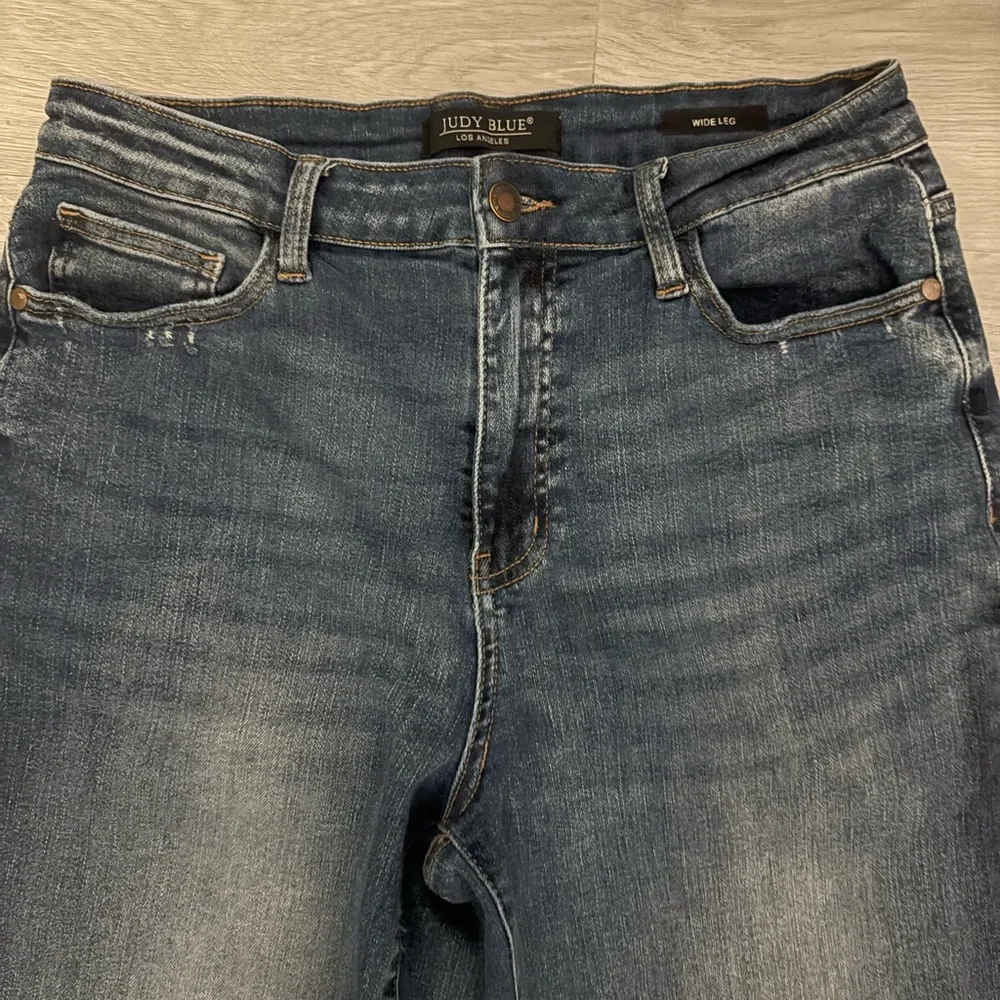 Judy Blue Distressed Wide Leg Pants-Will Accept Reasonable Offers - Picture 3 of 5